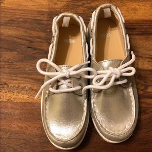 Gymboree silver metallic boat shoes